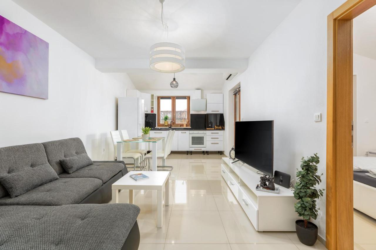 Apartment Bailey Pula Exterior foto